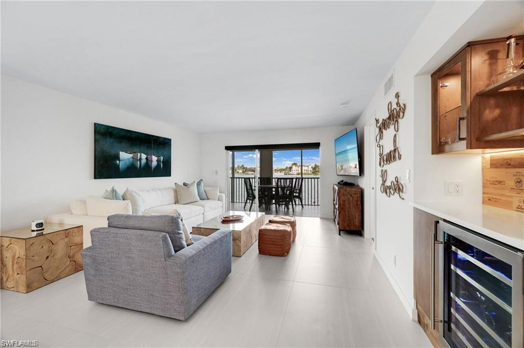 SUNSET BAY - Residential Lease