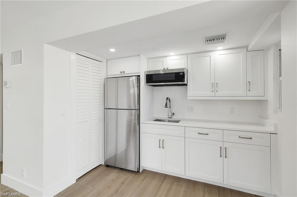 SUNSET BAY - Residential Lease