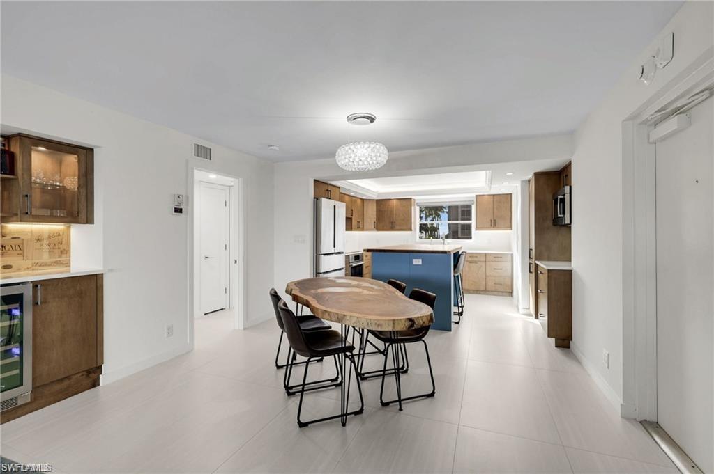 SUNSET BAY - Residential Lease