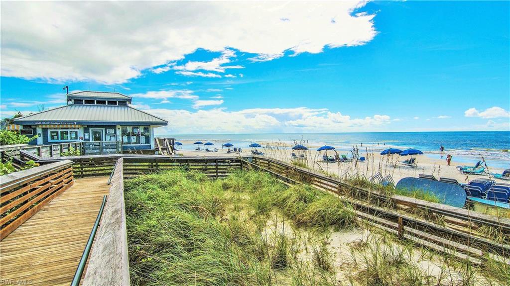 PELICAN BAY WOODS - Residential