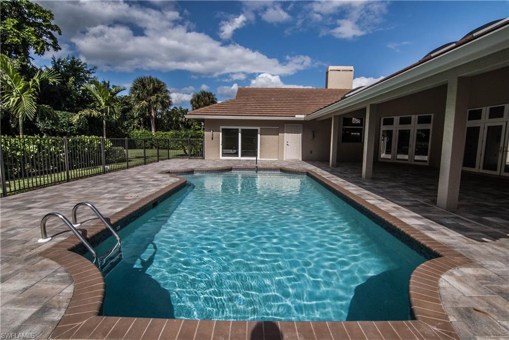 PELICAN BAY WOODS - Residential