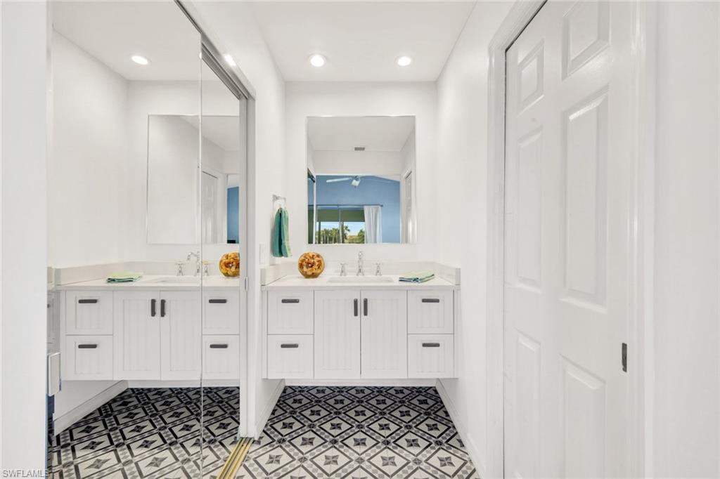 RIVERS EDGE - Residential