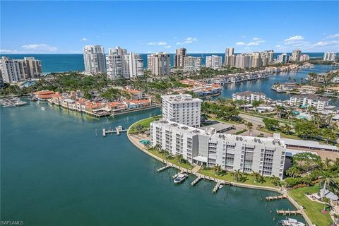 Photo of 300 Park Shore DR #1G, NAPLES, FL 34103 (MLS # 225016026)