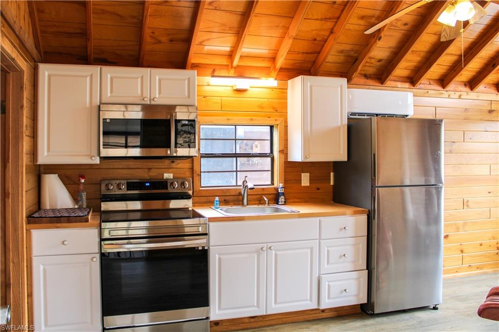 GLADES HAVEN RESORT AND MARINA - Residential