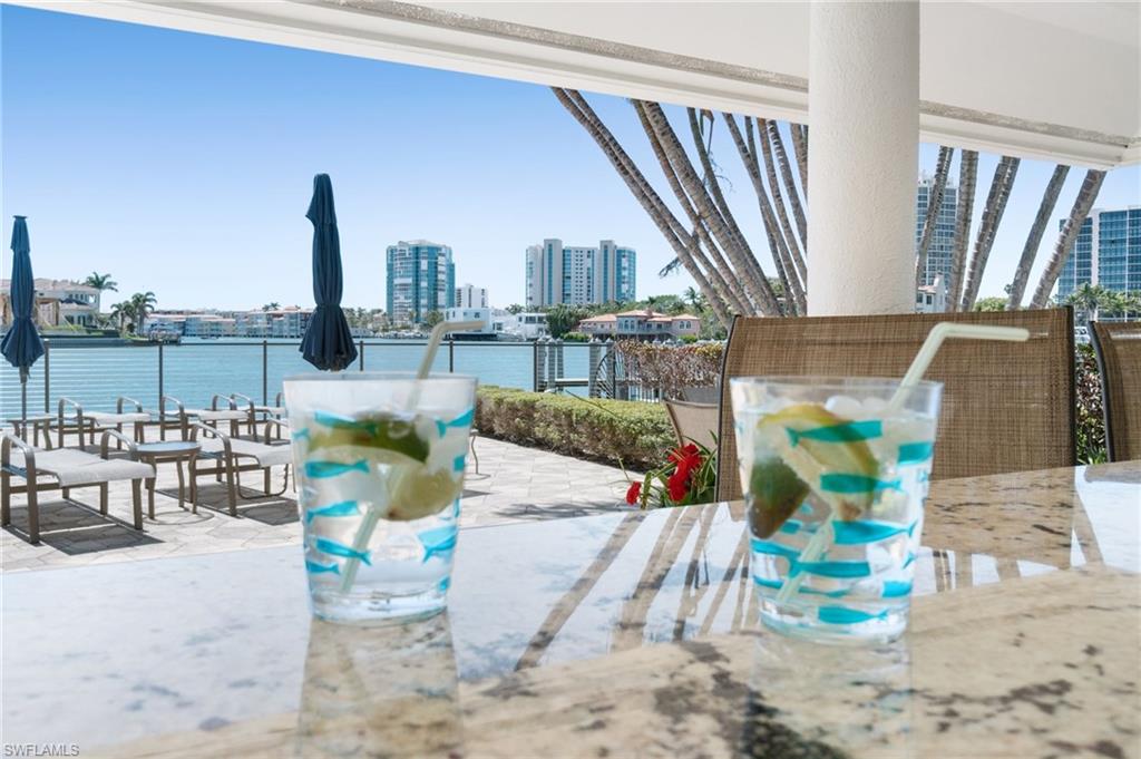 PELICAN POINT - Residential