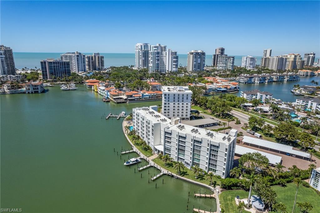 PELICAN POINT - Residential