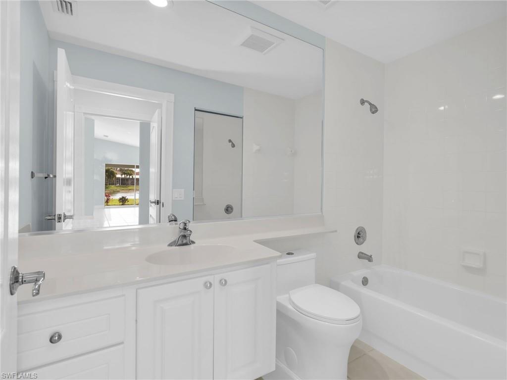 ISLAND WALK - Residential Lease