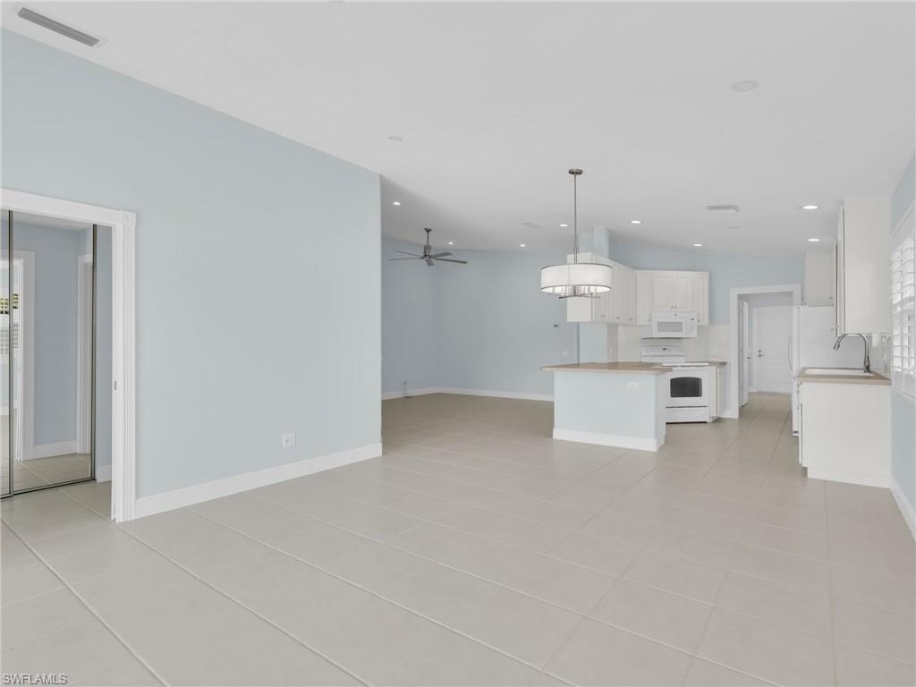 ISLAND WALK - Residential Lease