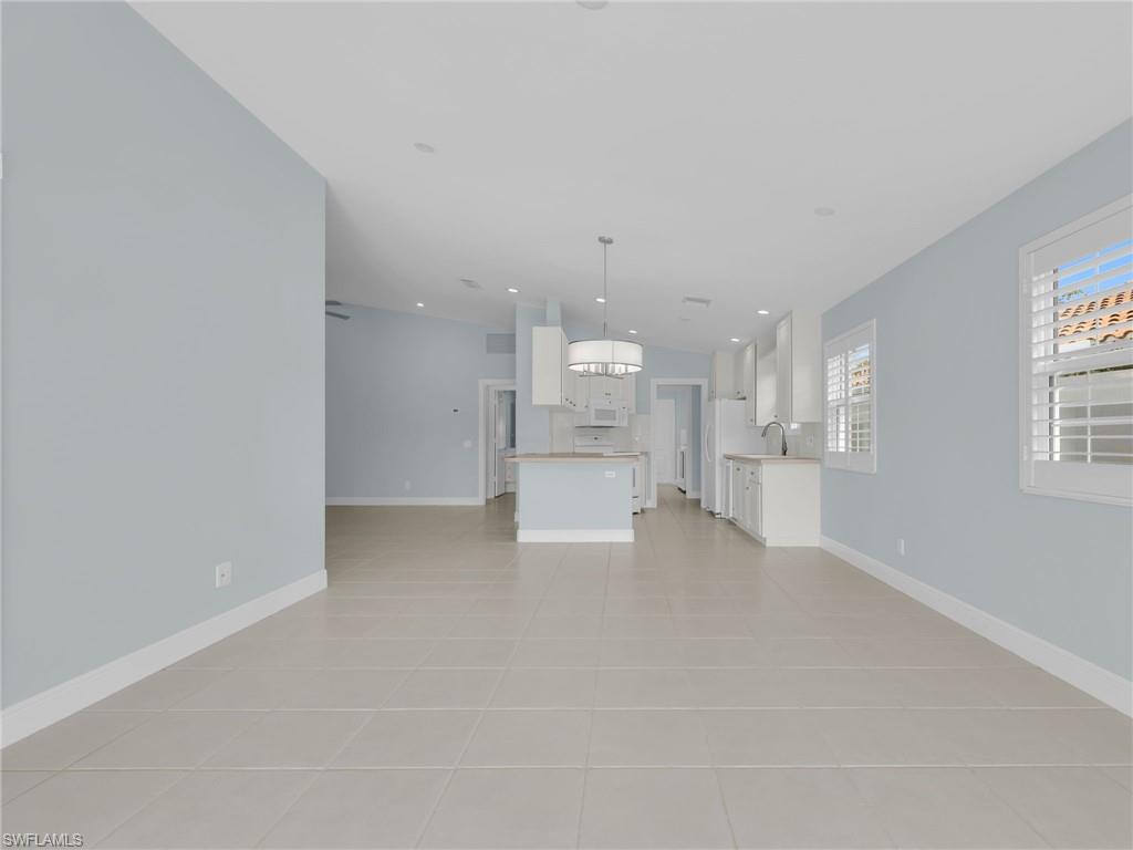 ISLAND WALK - Residential Lease