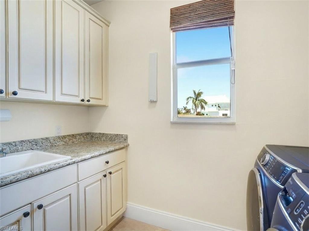 HOLIDAY HEIGHTS - Residential