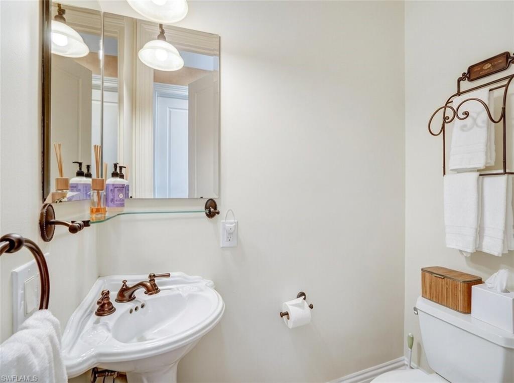 HOLIDAY HEIGHTS - Residential