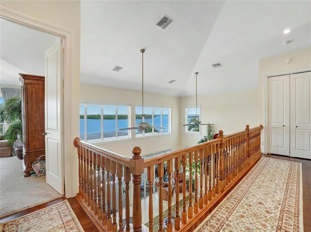 HOLIDAY HEIGHTS - Residential