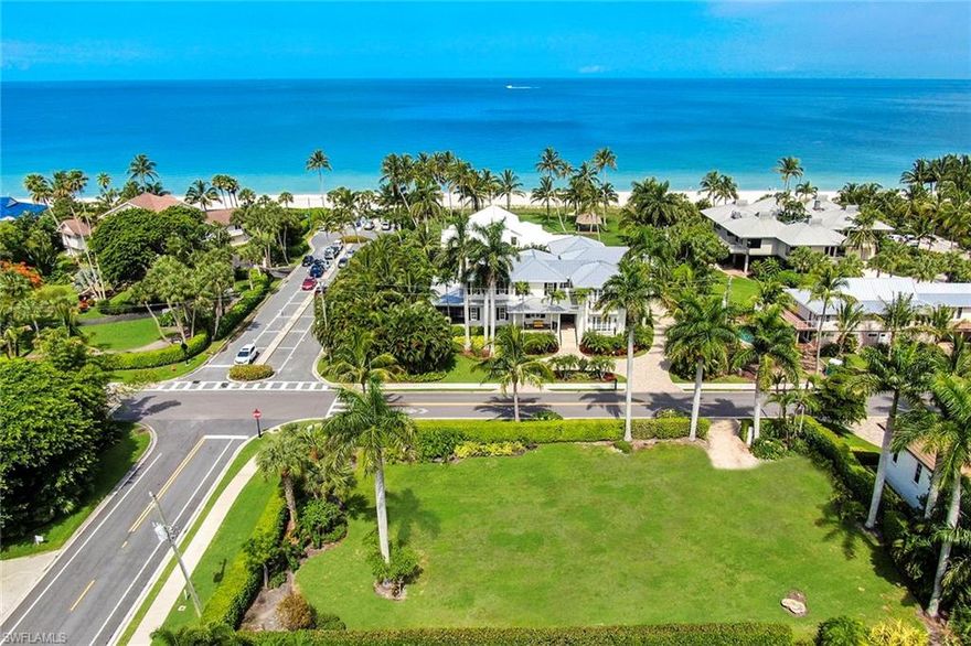 A perfectly positioned building site one block to the beach. This 160 x 88 corner lot on Gulf Shore Blvd is now available. Situated in one of the most celebrated locations of Aqualane Shores. A short distance to the shopping and dining districts of Third Street South.