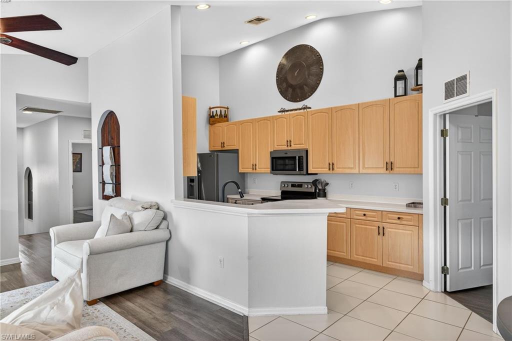 GULF HIDEAWAY - Residential