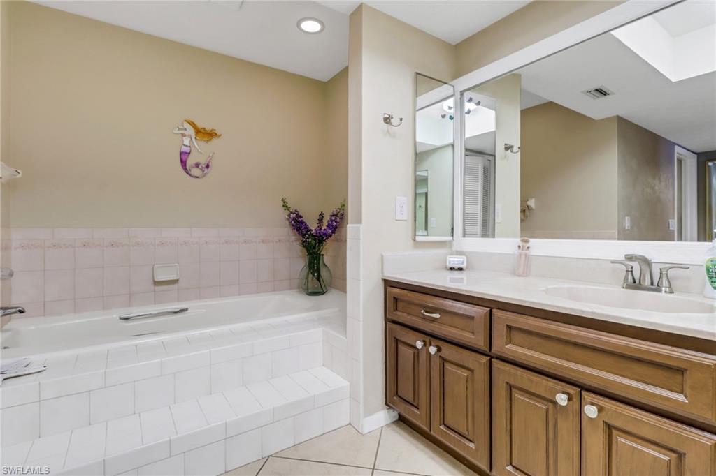 RIVERS CONDO - Residential