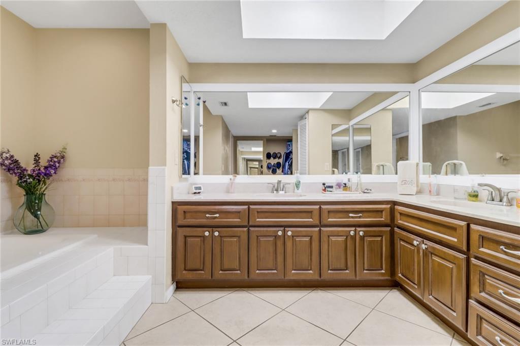 RIVERS CONDO - Residential