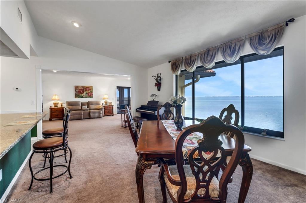 RIVERS CONDO - Residential