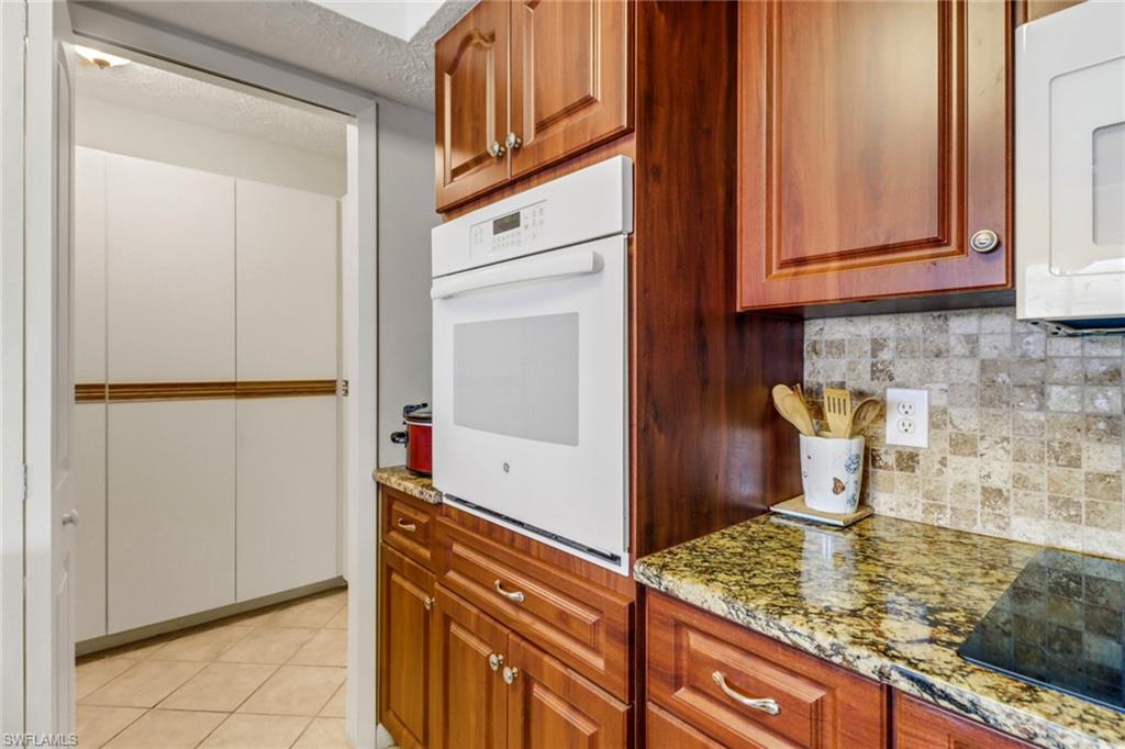 RIVERS CONDO - Residential