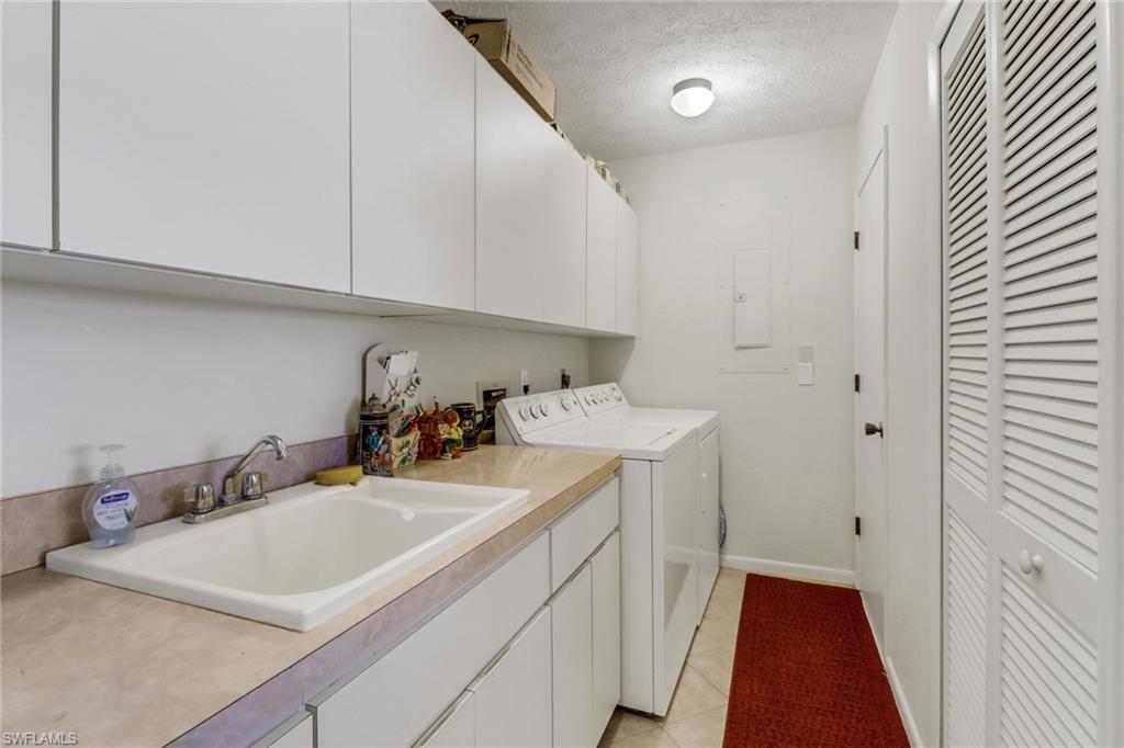 RIVERS CONDO - Residential