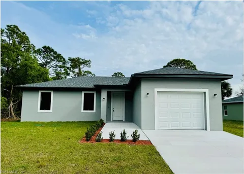 1146 Craft St E, Lehigh Acres, FL 33974 - #: 2025004551