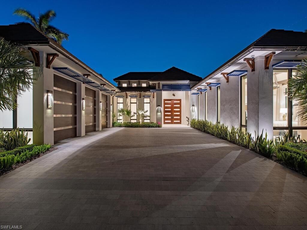 Photo of 661 Galleon DR, NAPLES, FL 34102 (MLS # 225049018)