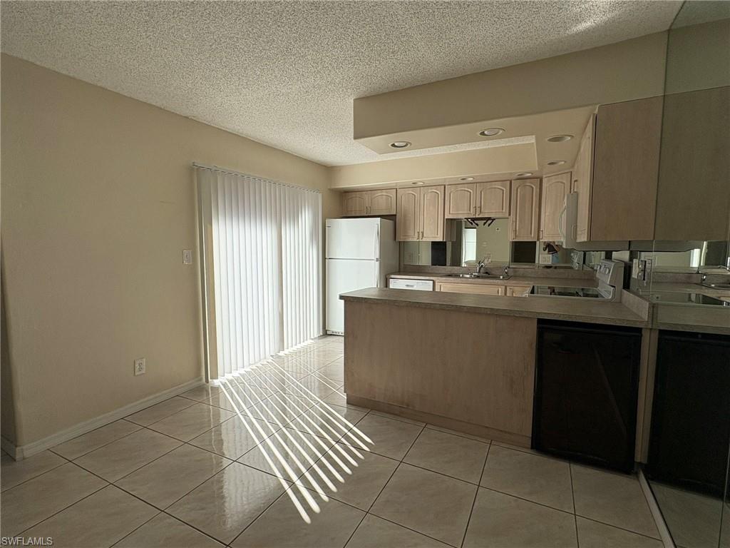 PARKWOODS TOWNHOUSE COMMUNITY - Residential Lease