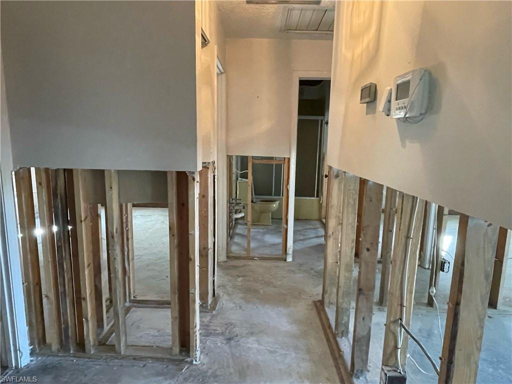 FORT MYERS SHORES - Residential