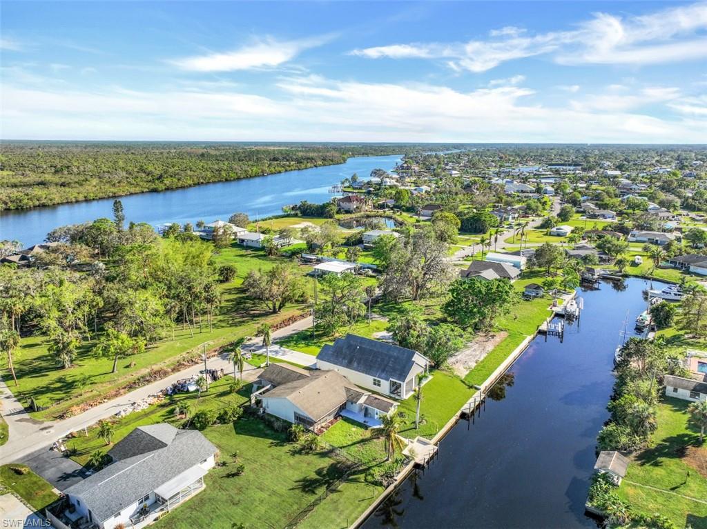FORT MYERS SHORES - Residential
