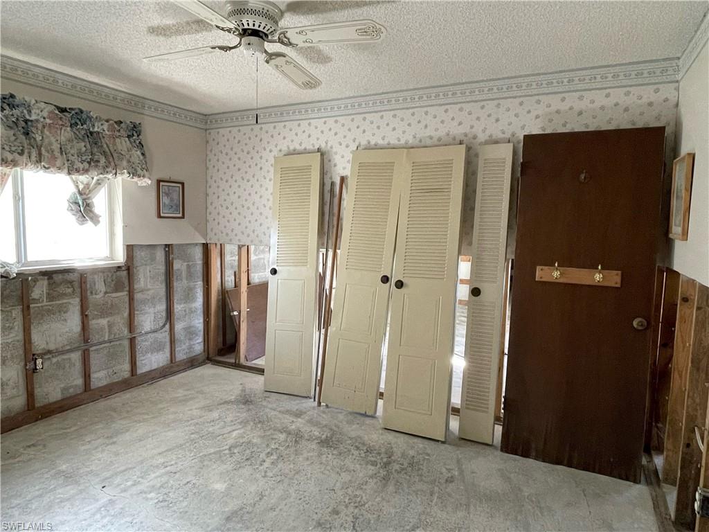 FORT MYERS SHORES - Residential