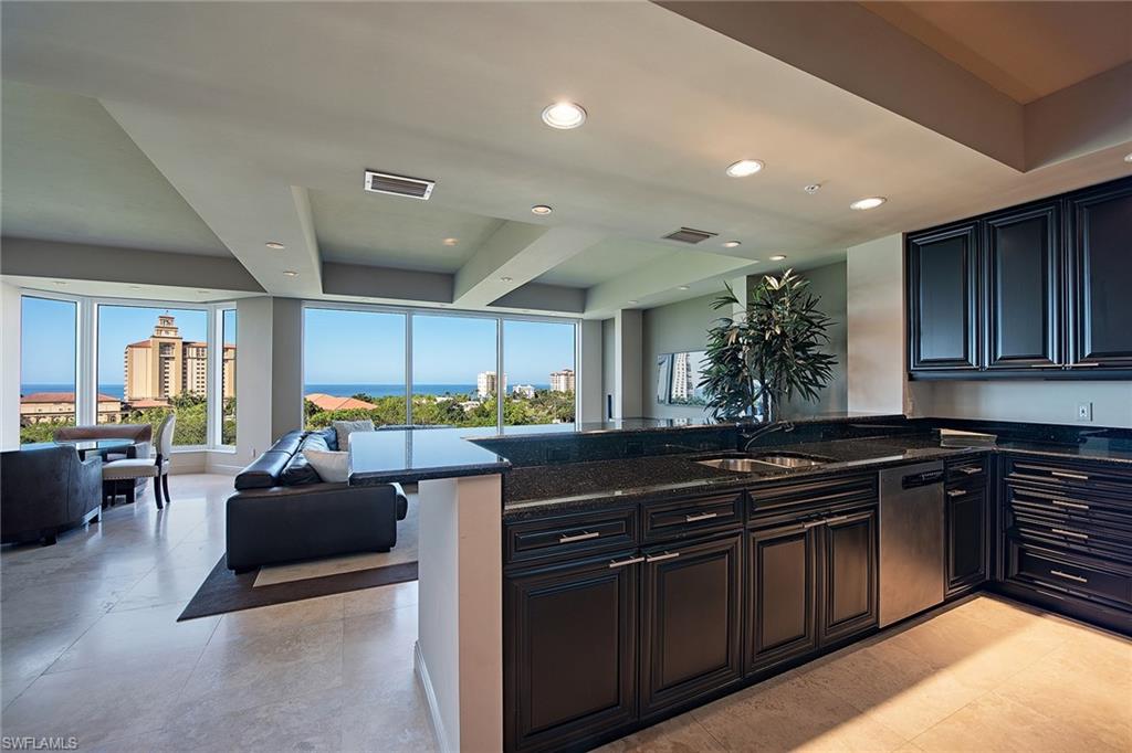 TRIESTE AT BAY COLONY - Residential