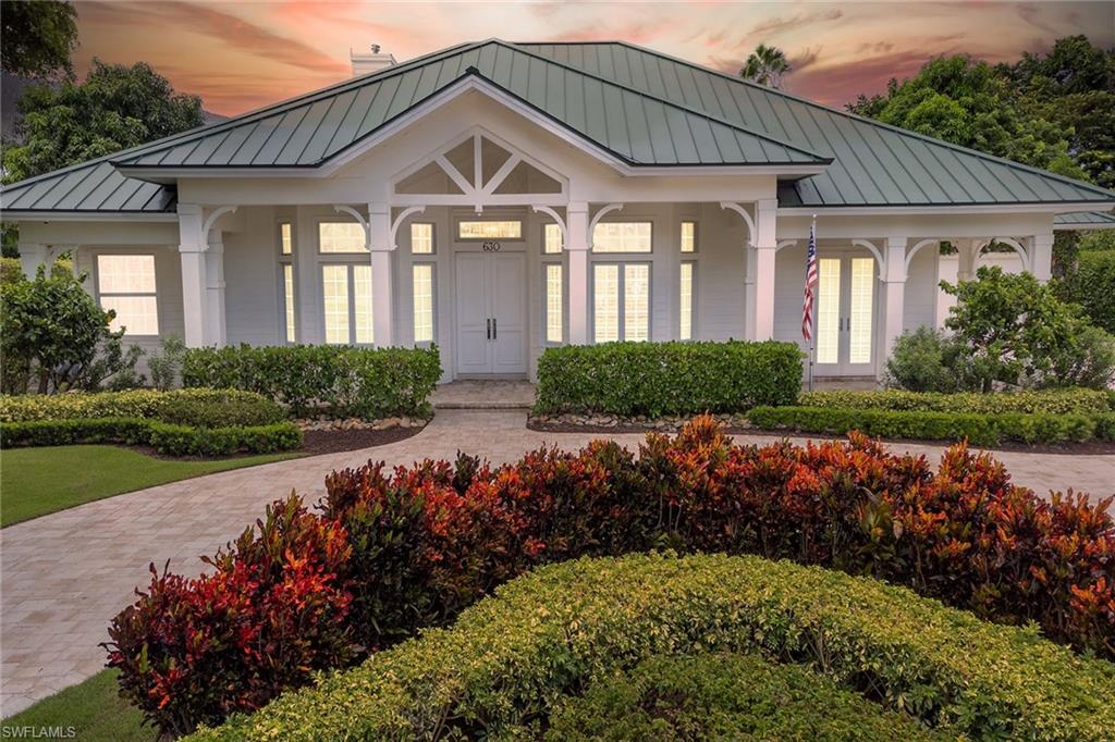 MOORINGS - Residential