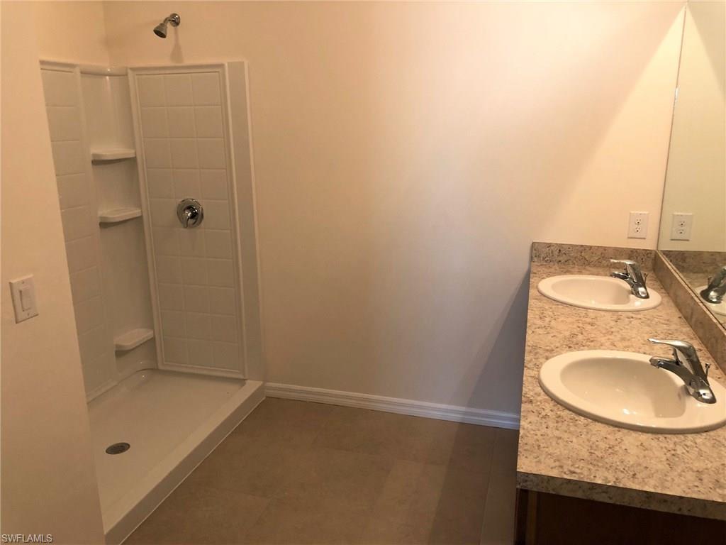 ENTRADA - Residential