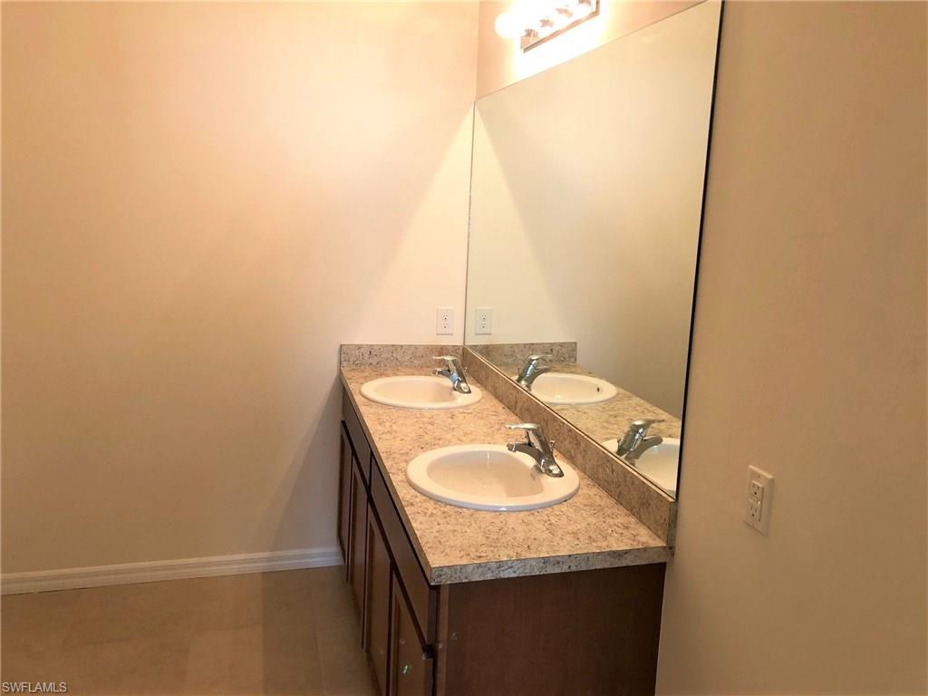 ENTRADA - Residential