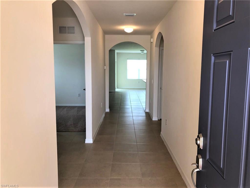 ENTRADA - Residential