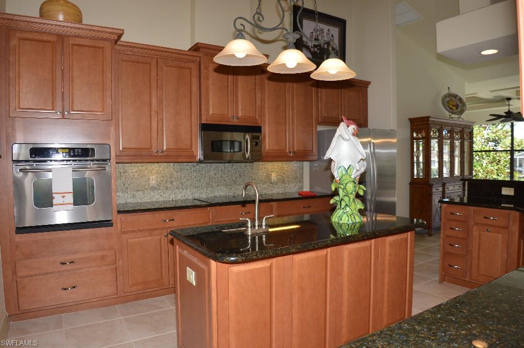 YACHT CLUB - Residential