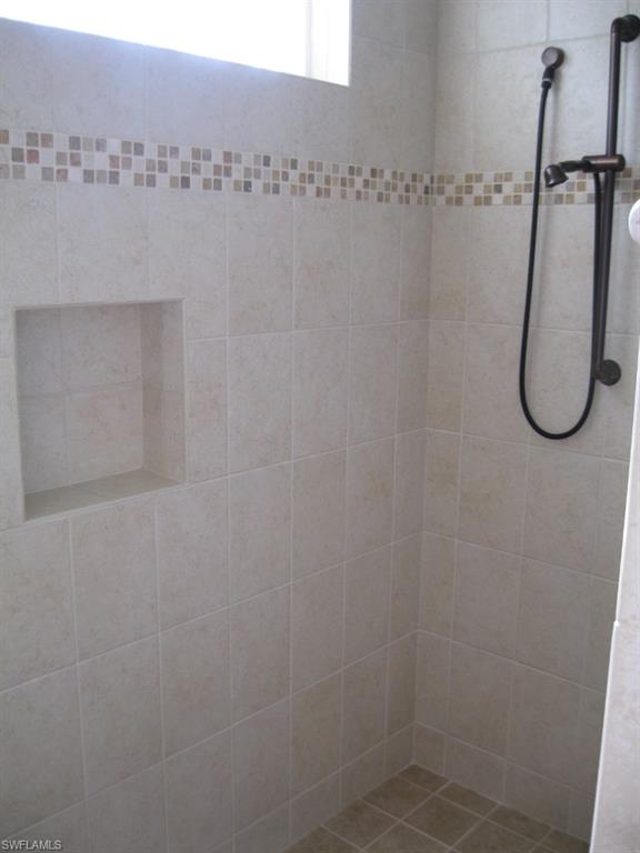 YACHT CLUB - Residential