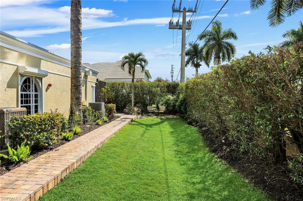 MEWS OF NAPLES - Residential