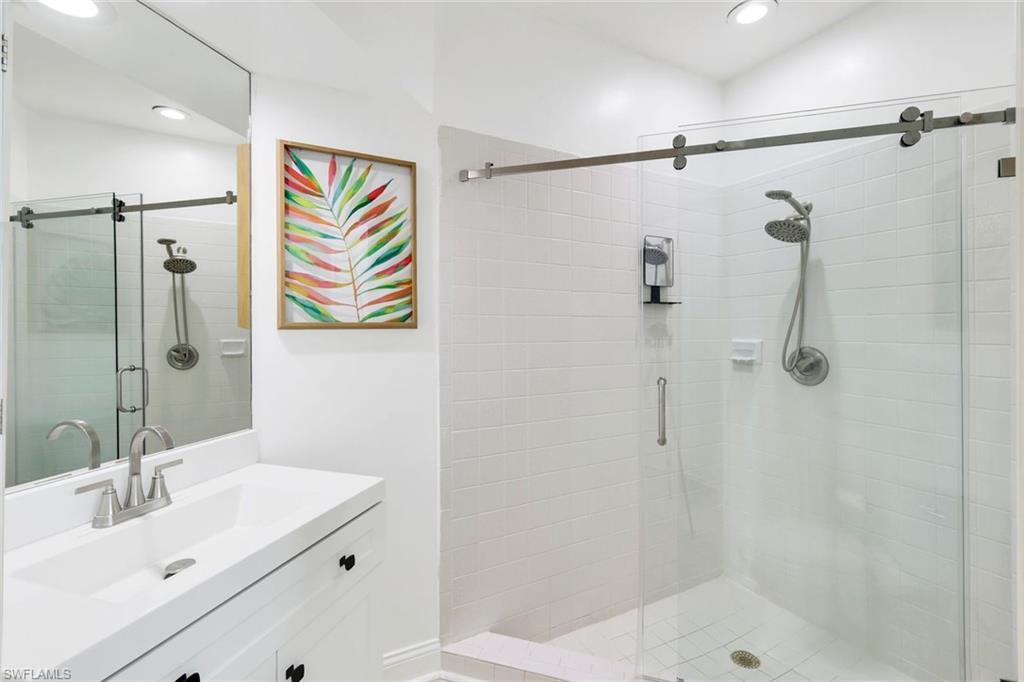 MEWS OF NAPLES - Residential