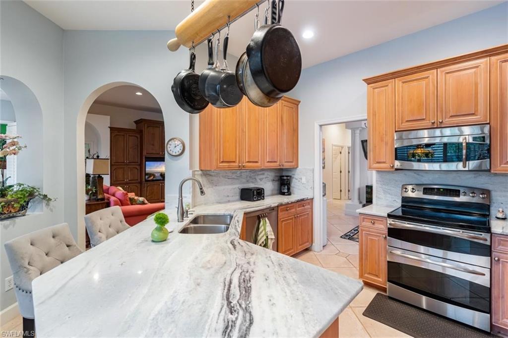 AUTUMN WOODS - Residential