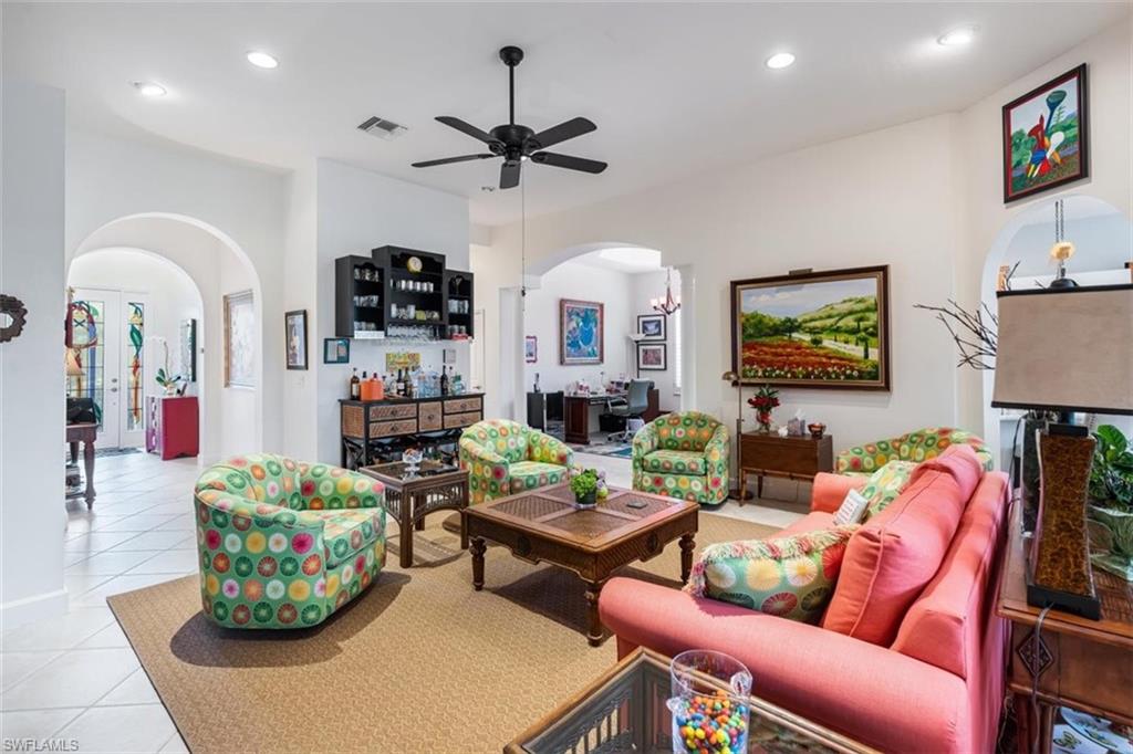 AUTUMN WOODS - Residential