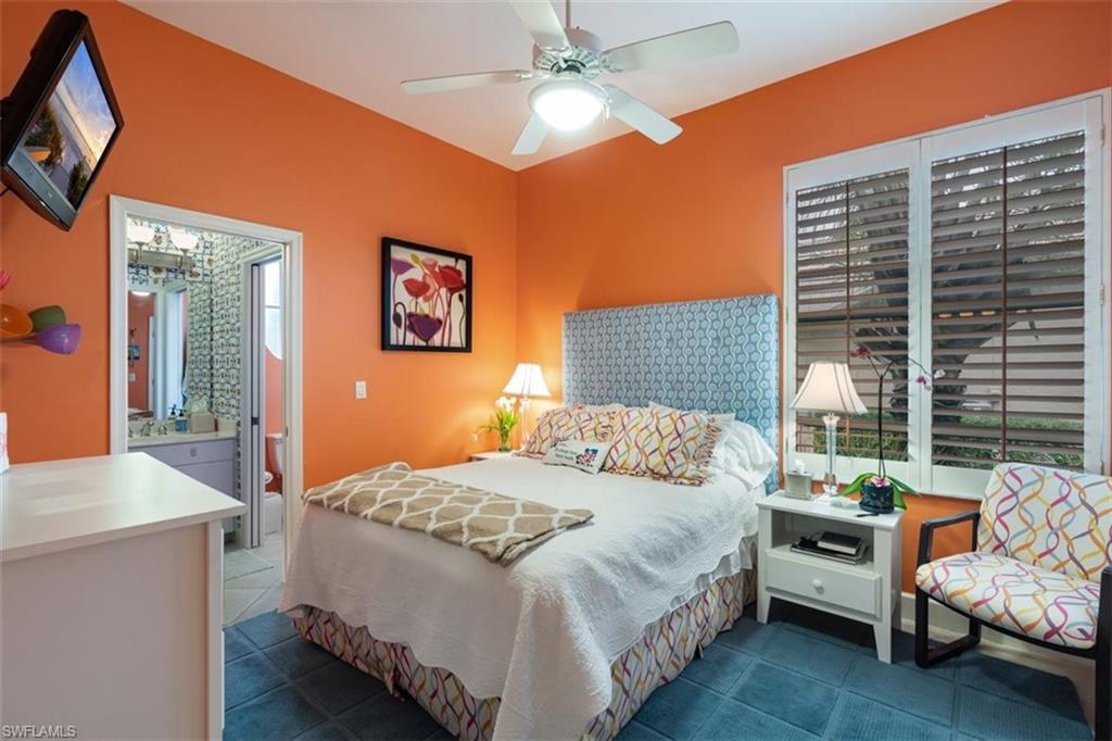 AUTUMN WOODS - Residential