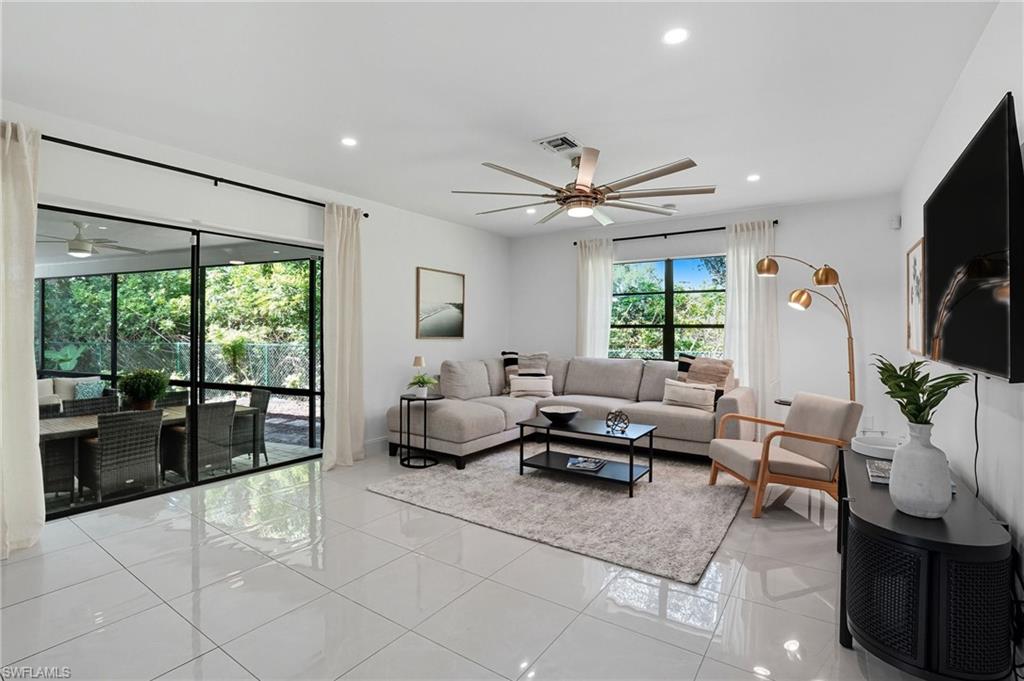 PALM RIVER ESTATES - Residential Lease