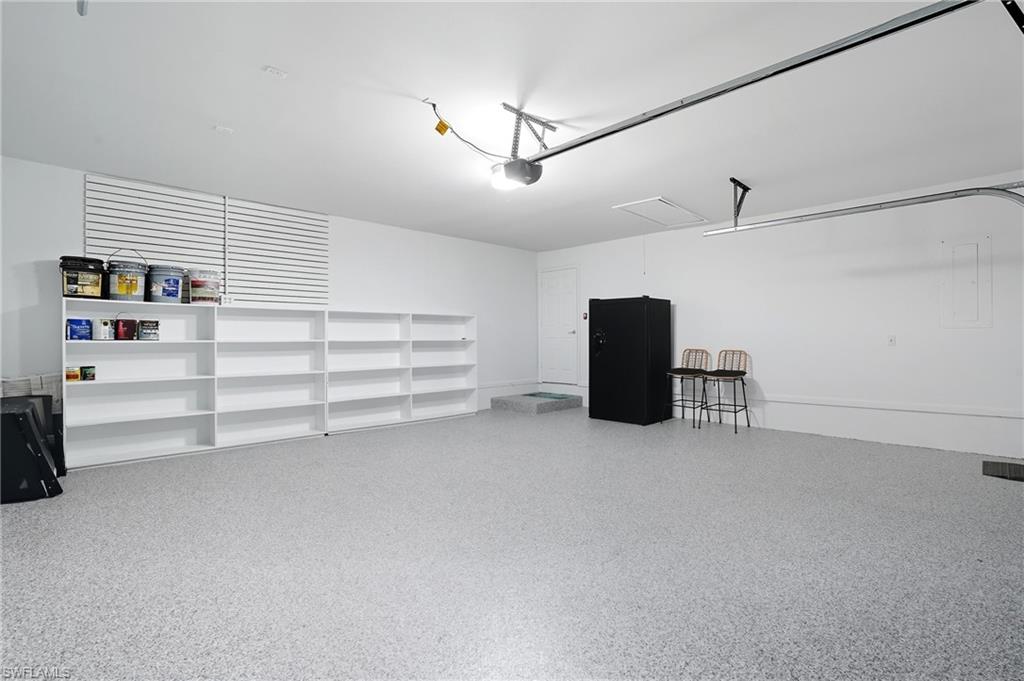 PALM RIVER ESTATES - Residential Lease