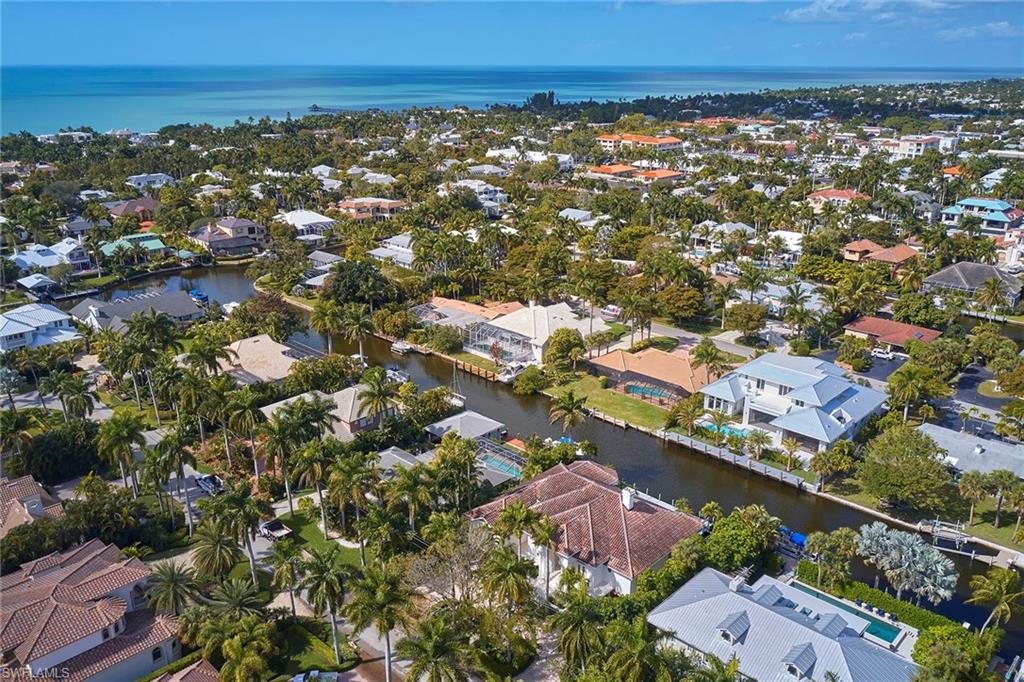 AQUALANE SHORES - Residential