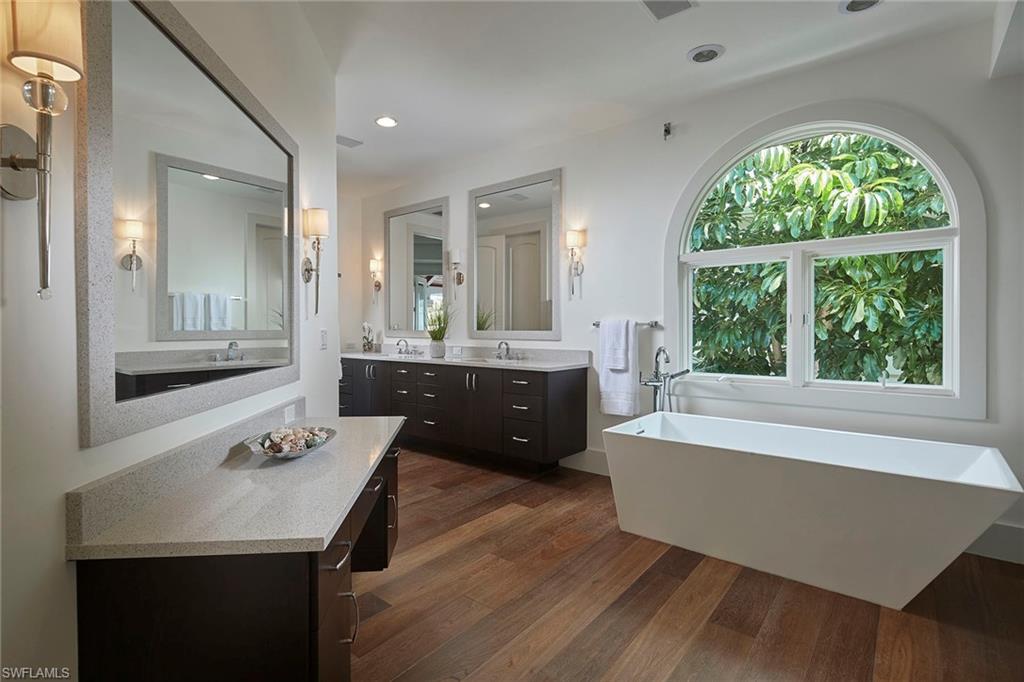 AQUALANE SHORES - Residential