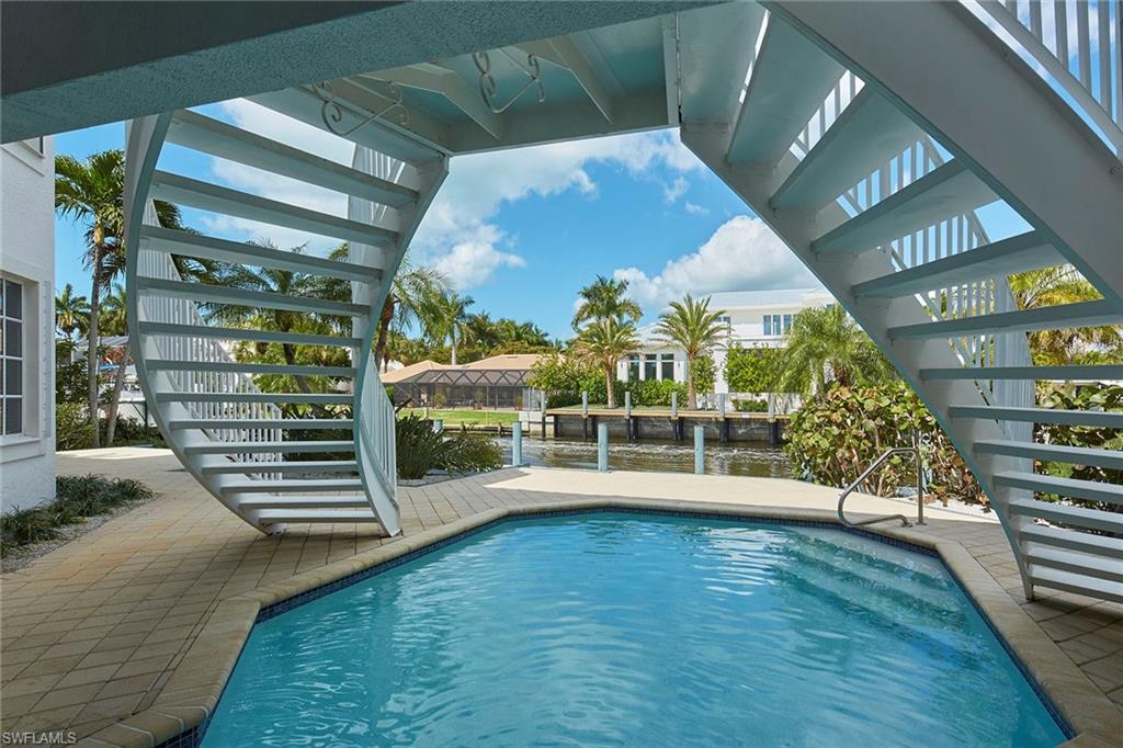 AQUALANE SHORES - Residential