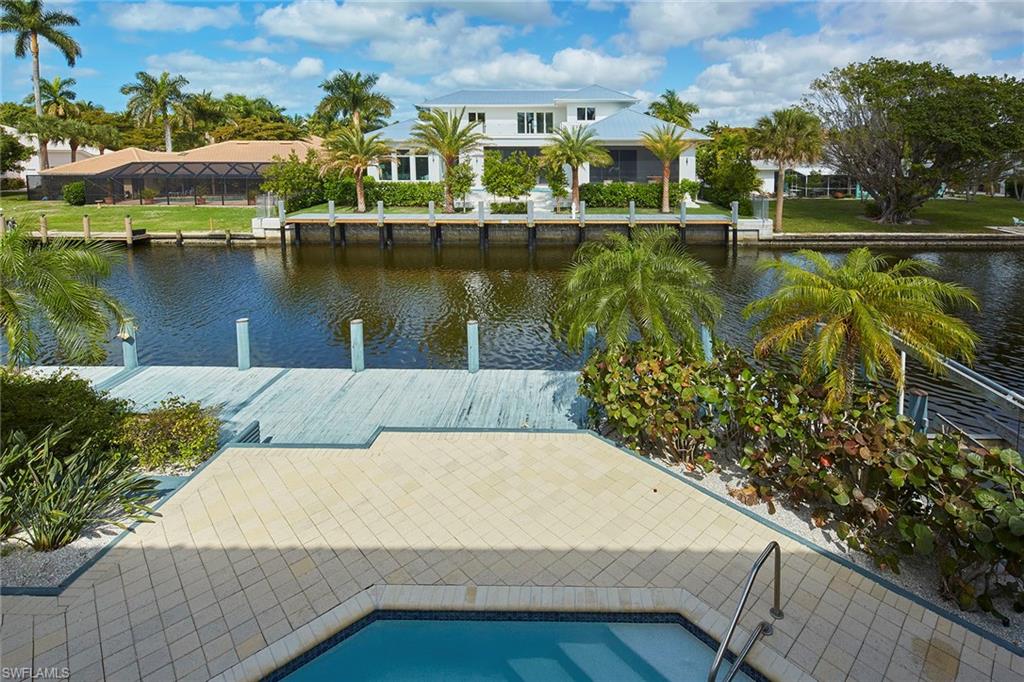 AQUALANE SHORES - Residential