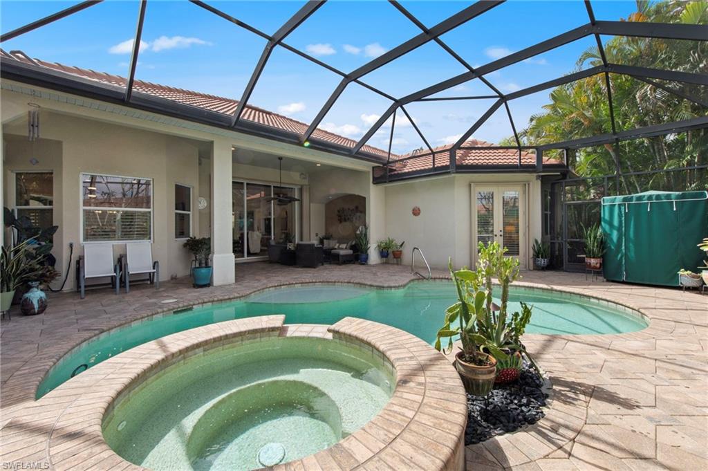 VILLA GRANDE - Residential