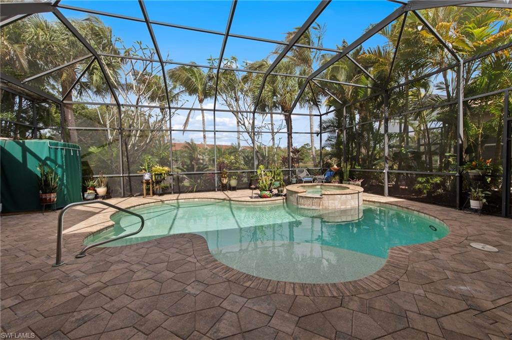 VILLA GRANDE - Residential