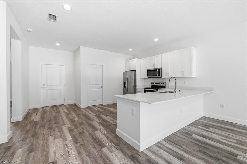 PORT CHARLOTTE - Residential Lease